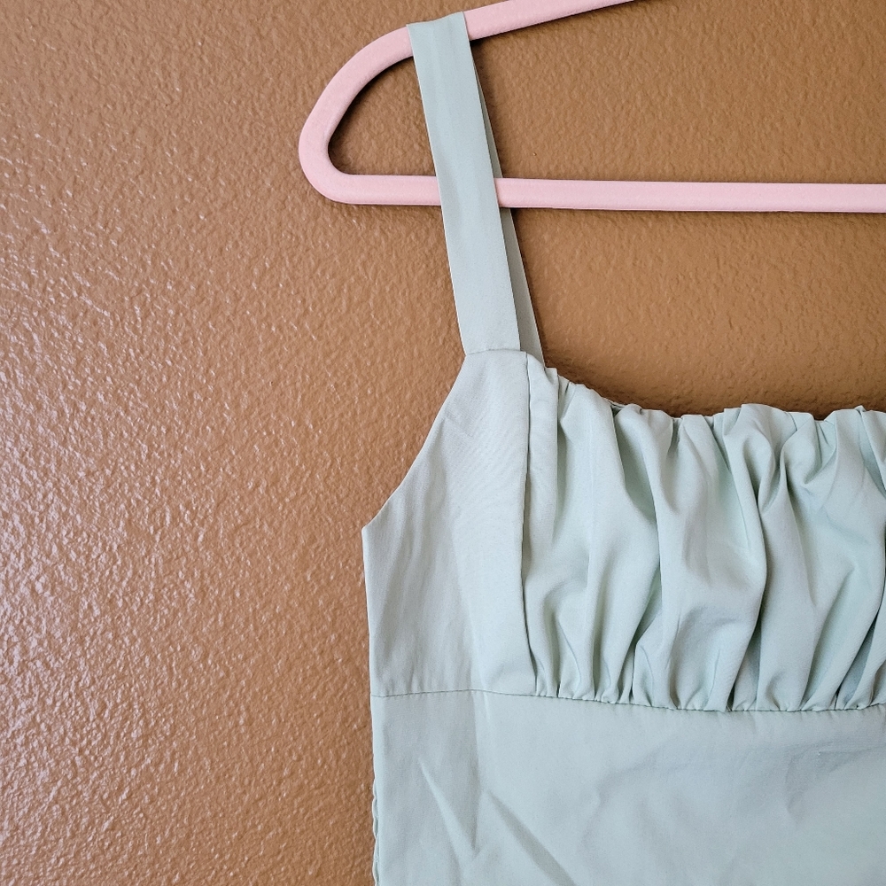 Sage green Ruched Cropped Tank - Picture 3 of 7